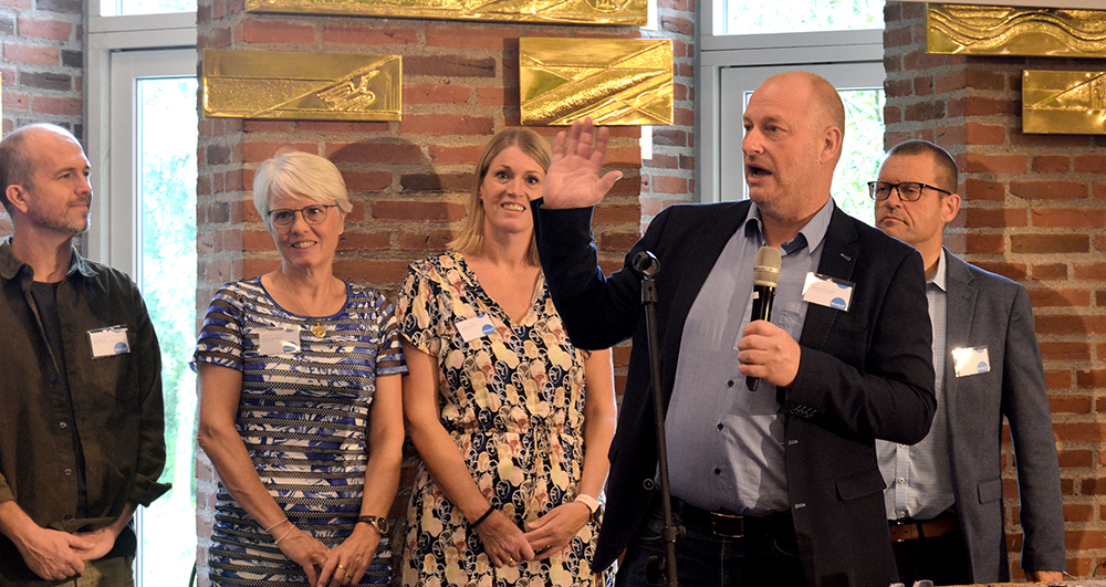 Joern praesenterer medarbejderne_2022_1_web
