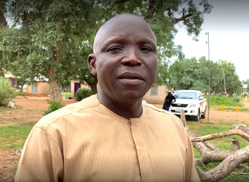 Habila Kakaba ved fulanicenteret i Mbamba Nigeria
